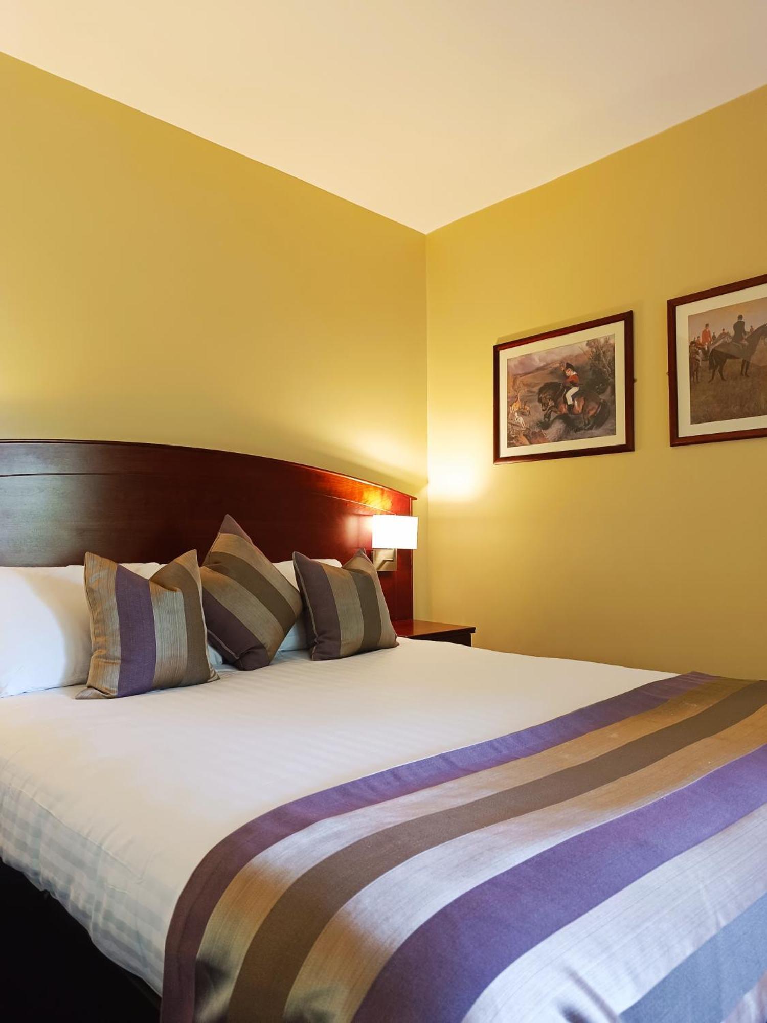 Aherlow House Hotel & Lodges Exteriér fotografie
