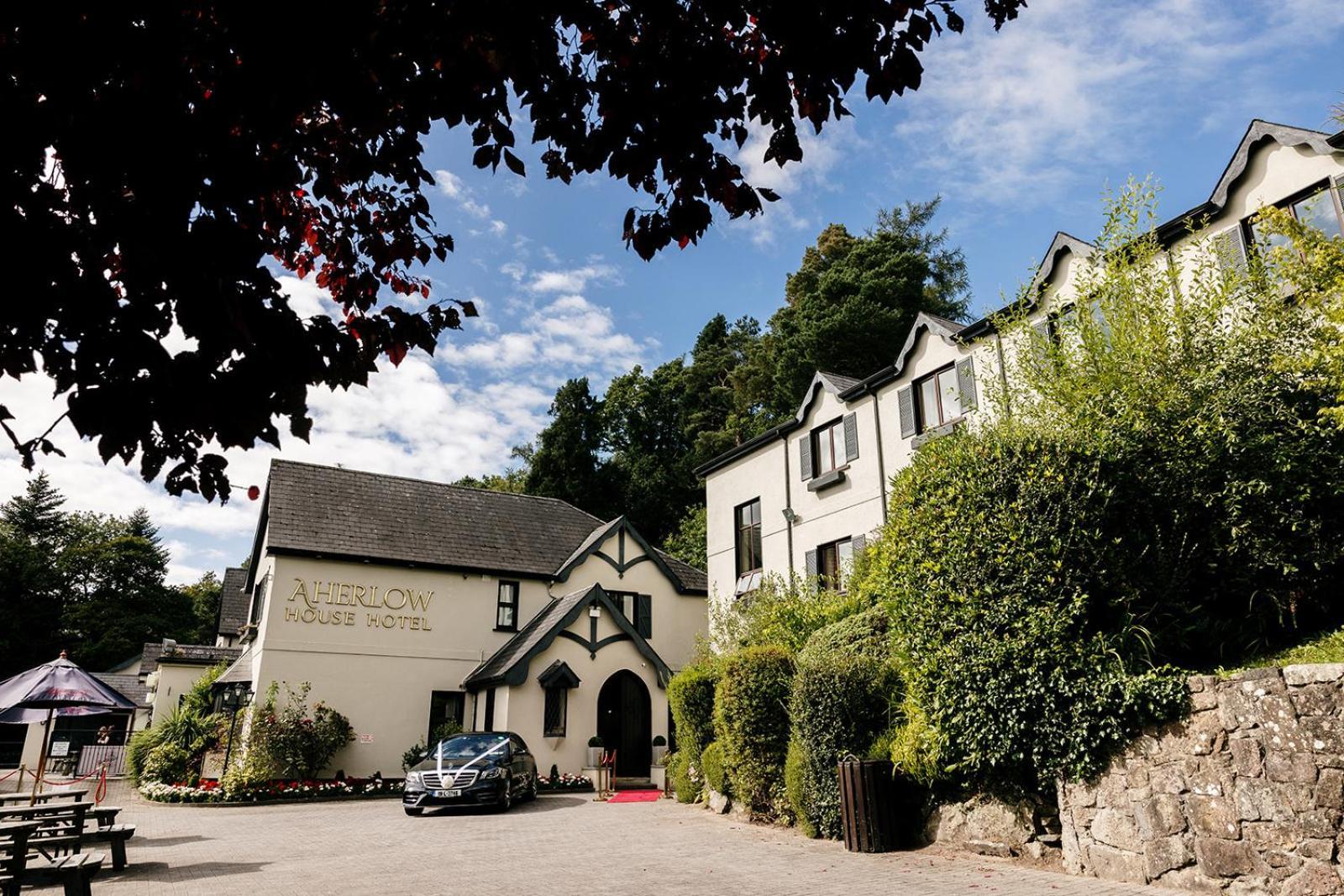 Aherlow House Hotel & Lodges Exteriér fotografie
