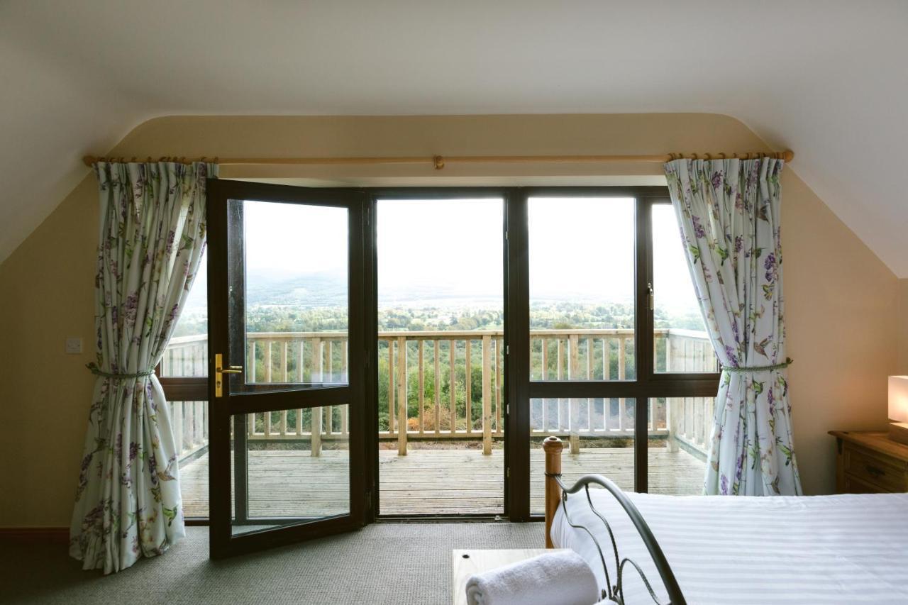 Aherlow House Hotel & Lodges Exteriér fotografie